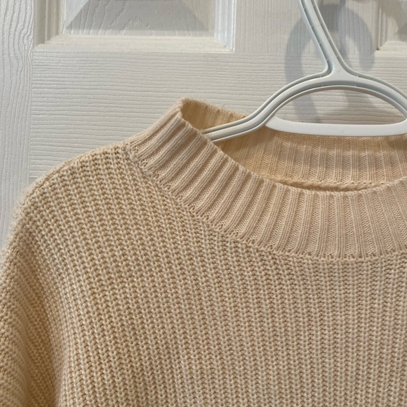 American Eagle Outfitters Sweater - Picture 4 of 4